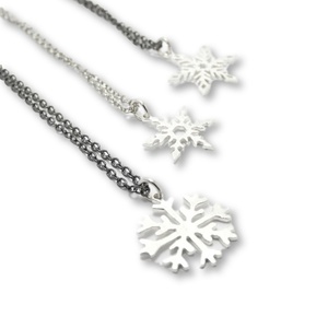 " Lucky Snowflakes " - Χειροποίητα επάργυρα ή επίχρυσα 18Κ μενταγιόν, γούρια, σε σχήμα χιονονιφάδας! - γούρι, κολιέ, χριστουγεννιάτικο, χιονονιφάδα