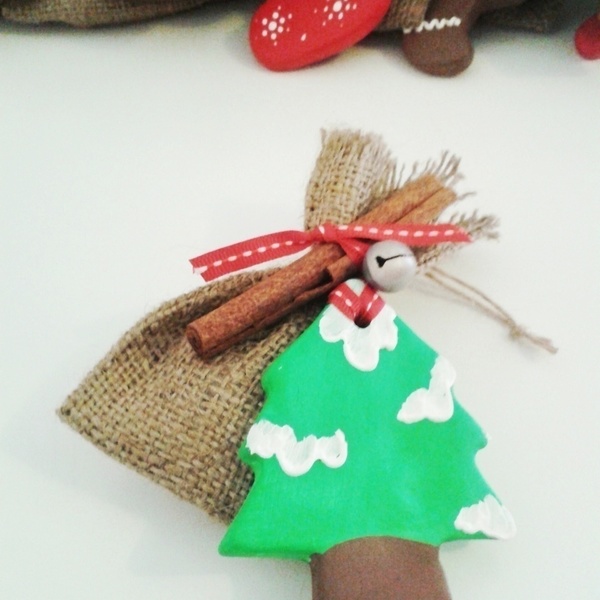 Κεραμικό στολίδι δέντρο/ μπομπονιέρα Χριστουγέννων - κορδέλα, μοναδικό, γούρι, πουγκί, μπομπονιέρα, ακρυλικό, πηλός, χειροποίητα, στολίδι, δωράκι, χριστουγεννιάτικο, κρεμαστά, στολίδια, δέντρο - 2