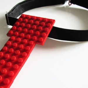 Γραβάτα Κόκκινη από τουβλάκια - ελαστικό, ιδιαίτερο, μοναδικό, μοντέρνο, γυναικεία, ανδρικά, πλαστικό, δώρο, χειροποίητα, αξεσουάρ, είδη δώρου - 4
