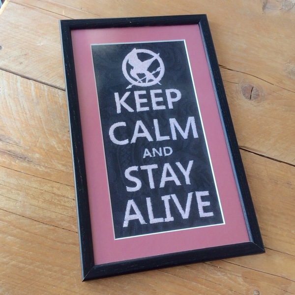 Keep Calm and Stay Alive..κάδρο με κέντημα! - ύφασμα, διακοσμητικό, ξύλο, πίνακες & κάδρα, αγάπη, κορδόνια, δωράκι, Black Friday