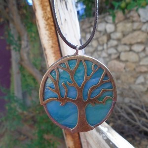 Το Δέντρο της Ζωής σε Μεγάλο Μενταγιόν Μπλε Βιτρώ - μπλε, γυαλί, γυαλί, μακρύ, δέντρα, δώρο, βιτρώ, κολιέ, χειροποίητα, κοντά, gift, μπρούντζος, μεταλλικά στοιχεία, κρεμαστά, μεγάλα, gift idea, δώρα για γυναίκες, μενταγιόν - 2