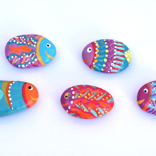 πέτρινο σετ με 5 πολύχρωμα ψαράκια-μαγνητάκια - πέτρα, καλοκαίρι, ψάρι, ακρυλικό, θάλασσα, πρωτότυπα δώρα, μαγνητάκια, διακοσμητικές πέτρες