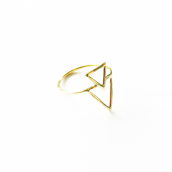 Δαχτυλίδι μίνιμαλ "double triangle ring" - επιχρυσωμένα, ασήμι 925, δώρο, δαχτυλίδι, γεωμετρικά σχέδια, χειροποίητα, minimal, μικρά, gift, σταθερά, επιχρύσωση 14κ, Black Friday, δώρα για γυναίκες