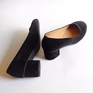 Black Velvet Block Heels - Διαθέσιμο σε 37 - δέρμα, chic, βελούδο, χειροποίητα, all day, minimal, casual - 2