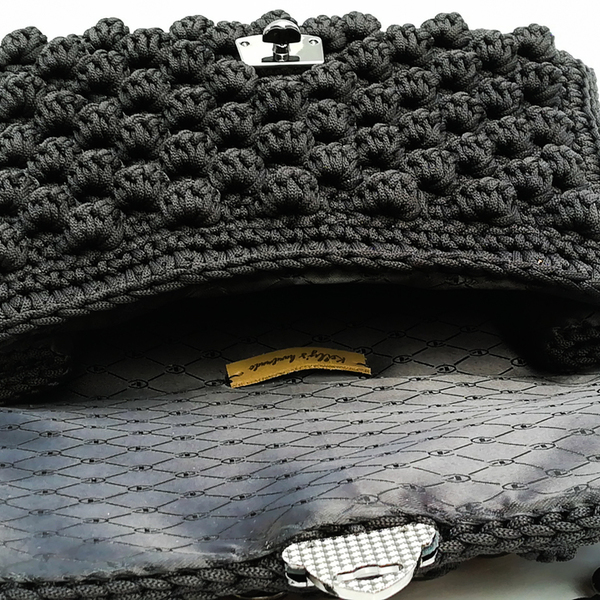 Πλεκτή bubble τσάντα κροσέ, μαύρο χρώμα - αλυσίδες, βραδυνά, φάκελοι, ώμου, χιαστί, crochet, γεωμετρικά σχέδια, minimal, πλεκτές τσάντες, βραδινές, μικρές - 5