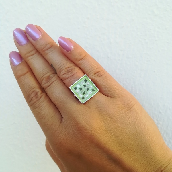 Cloisonne τετράγωνο δαχτυλίδι σε ασήμι 925 με σμάλτο σκακιέρα - statement, γυαλί, ασήμι 925, επάργυρα, γεωμετρικά σχέδια, minimal, personalised, μεγάλα, αυξομειούμενα - 3