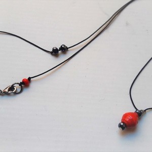 Κολιέ red paper bead - chic, charms, μοντέρνο, πρωτότυπο, minimal, Black Friday, δώρα για γυναίκες, φθηνά - 2