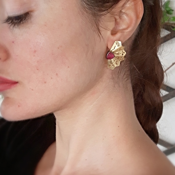 Red Fan Earrings - Ασημένια Σκουλαρίκια Βεντάλια Με Ημιπολύτιμες Πέτρες Κορούνδιο - ασήμι, επιχρυσωμένα, κρεμαστά - 4