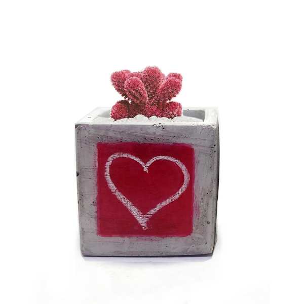 Γλαστράκι - κασπώ // LOVE chalk - cube I - κασπώ, τσιμέντο, σκυρόδεμα, δώρα αγίου βαλεντίνου, καρδιά, διακοσμητικά