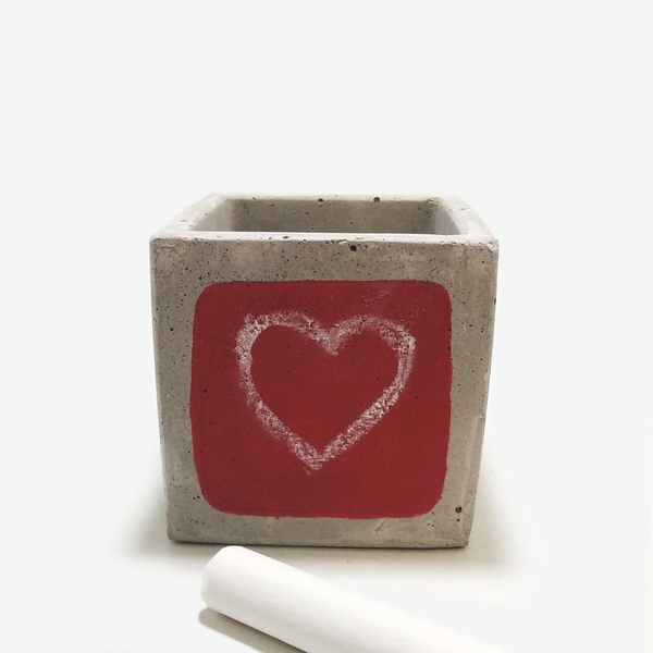 Γλαστράκι - κασπώ // LOVE chalk - cube I - κασπώ, τσιμέντο, σκυρόδεμα, δώρα αγίου βαλεντίνου, καρδιά, διακοσμητικά - 4