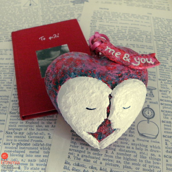 Παπιέ μασέ διακοσμητική καρδιά "Το φιλί" - καρδιά, χαρτί, διακοσμητικά, δώρα αγίου βαλεντίνου - 3