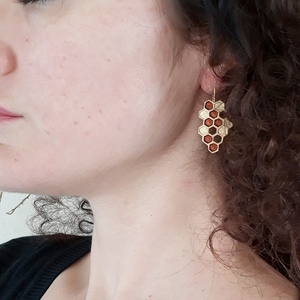 Honeycomb Earrings- Σκουλαρίκια Κηρήθρα Από Επιχρυσωμένο Ασήμι Με Σμάλτο - ασήμι, επιχρυσωμένα, κρεμαστά - 2