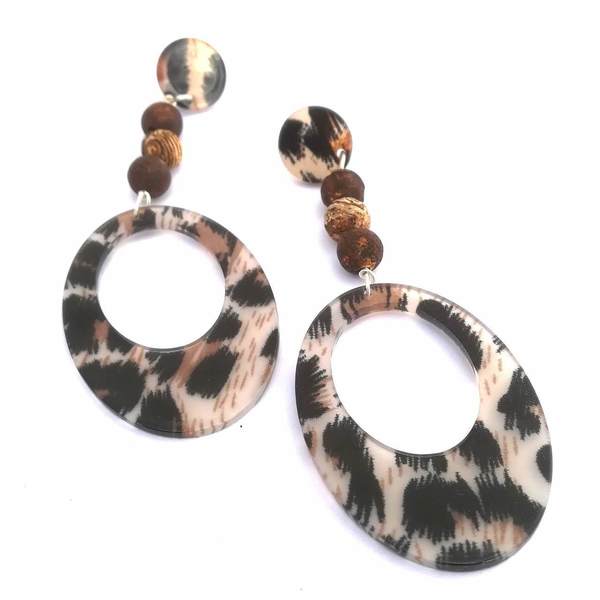 Μακρύ σκουλαρίκι με animal print πλεξιγκλας και αχάτη. - animal print, αχάτης, μακριά, plexi glass, κρεμαστά, μεγάλα, faux bijoux