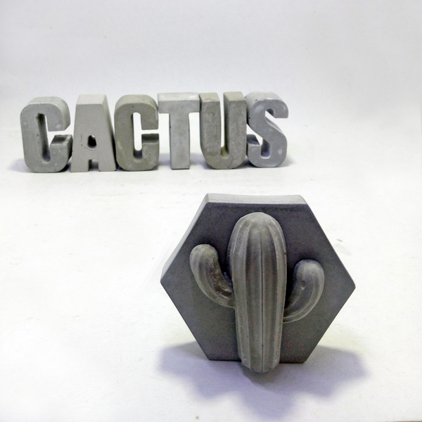 Γράμματα από σκυρόδεμα //cactus