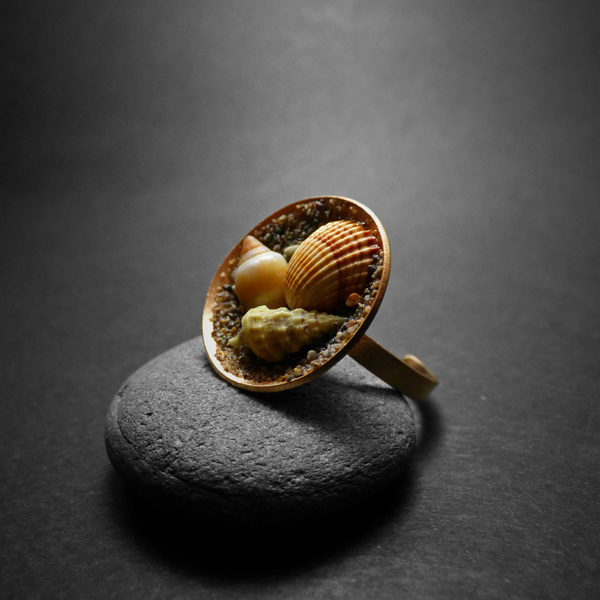 " Παλέτα καλοκαιριού " Χειροποίητο επίχρυσο δαχτυλίδι με άμμο και κοχύλια. - επιχρυσωμένα, κοχύλι, boho, μεγάλα, αυξομειούμενα, φθηνά - 2