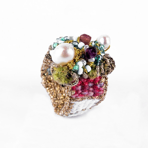 ATHINA MAILI - Υφαντό δαχτυλίδι με μαργαριτάρια, ημιπολύτιμα chips και χάντρες - μαργαριτάρι, boho, υφαντά, ημιπολύτιμες πέτρες, ημιπολύτιμες πέτρες