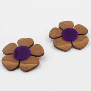 Ξύλινα καρφωτά σκουλαρίκια σε σχήμα λουλουδιού - ξύλο, καρφωτά, boho - 2