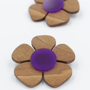 Ξύλινα καρφωτά σκουλαρίκια σε σχήμα λουλουδιού - ξύλο, καρφωτά, boho