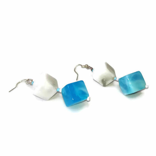 Κρεμαστά σκουλαρίκια άσπρος και γαλάζιος κύβος - μακριά, κρεμαστά