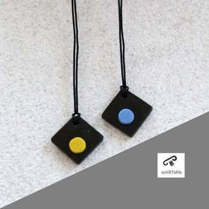 Κρεμαστό τετράγωνο μαύρο με κίτρινη μπίλια από Ελληνικό μάρμαρο και γρανίτη - ημιπολύτιμες πέτρες, charms, χειροποίητα - 3