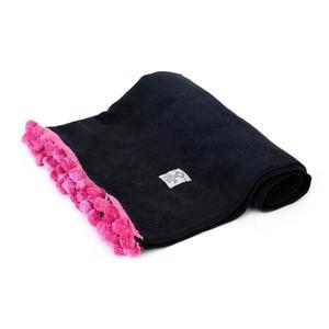 Μαύρη βαμβακερή πετσέτα θαλάσσης με ροζ πομ πομ - βαμβάκι, ελαφρύ