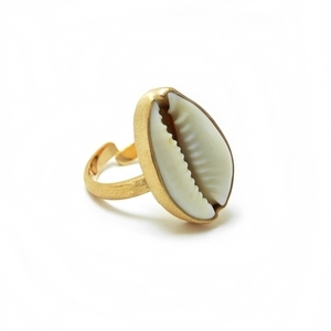 " Golden Seashell " - Χειροποίητο επίχρυσο δαχτυλίδι με φυσικό κοχύλι της Θάλασσας - αυξομειούμενα, επιχρυσωμένα, ορείχαλκος, κοχύλι, faux bijoux
