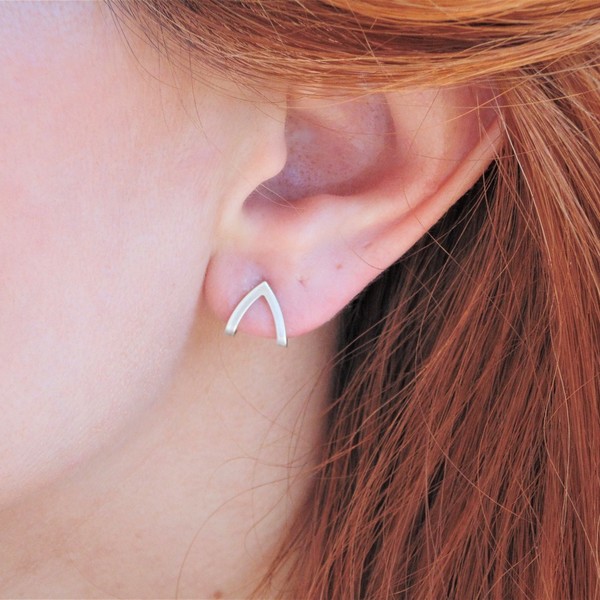 Τρίγωνα σκουλαρίκια καρφωτά, triangle huggie earrings - ασήμι, επιχρυσωμένα, καρφωτά, νυφικά - 5