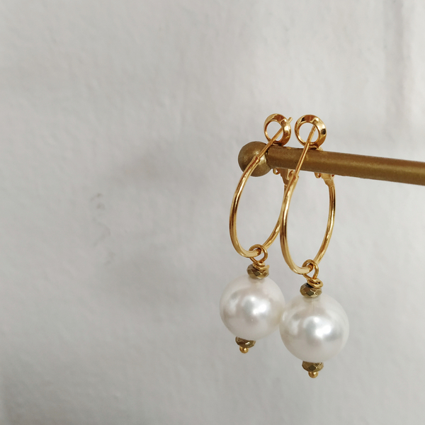 Σκουλαρίκια "hoops pearls" - επιχρυσωμένα, ορείχαλκος, κρίκοι, μικρά, πέρλες, φθηνά - 2