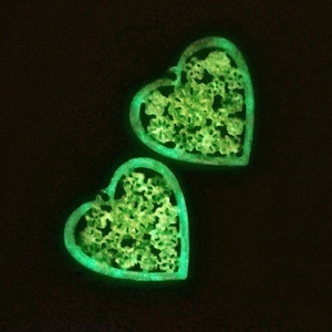 "Glow hearts" Εντυπωσιακά φωσφορίζοντα σκουλαρίκια καρδιές - καρδιά, μακριά, boho, κρεμαστά, φθηνά - 2