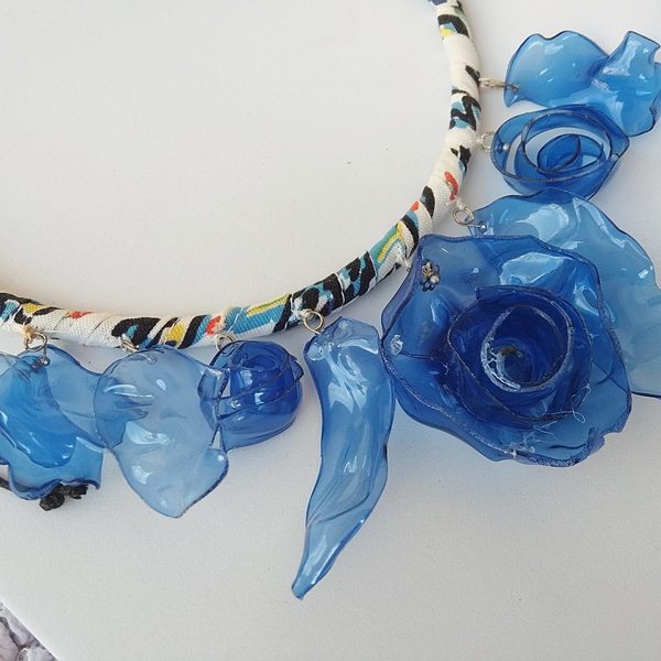 κολιέ χαμόγελο μπλε πλαστικά λουλούδια και ύφασμα - ύφασμα, γυναικεία, κοντά, λουλούδι, φθηνά - 4