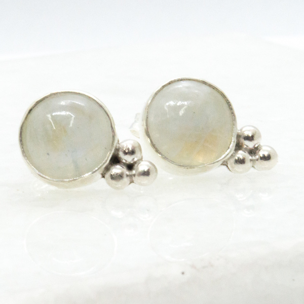 Καρφωτά ασημένια σκουλαρίκια με Φεγγαρόπετρα(Moonstone) - ασήμι, φεγγαρόπετρα, χειροποίητα, πέτρες, καρφωτά, μικρά