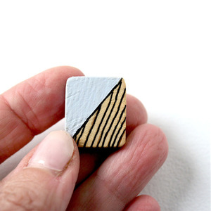 Ξύλινα stud με γεωμετρικό μοτίβο - ξύλο, ζωγραφισμένα στο χέρι, γεωμετρικά σχέδια, χειροποίητα, καρφωτά, μικρά - 4
