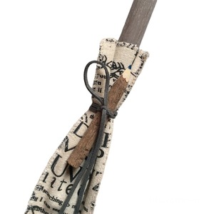 Λαμπάδα με πουγκί «εφημερίδα» και ξύλινο μολύβι 9 εκ. - λαμπάδες, για ενήλικες, για εφήβους