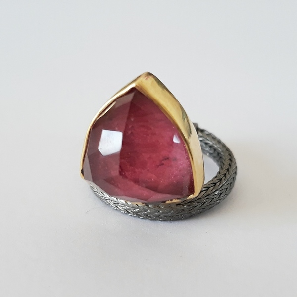 Ruby Triangle Ring - Ασημένιο Τρίγωνο Δαχτυλίδι με Ρουμπίνι - μεγάλα, επιχρυσωμένα, γεωμετρικά σχέδια, επιπλατινωμένα, ασήμι 925 - 2