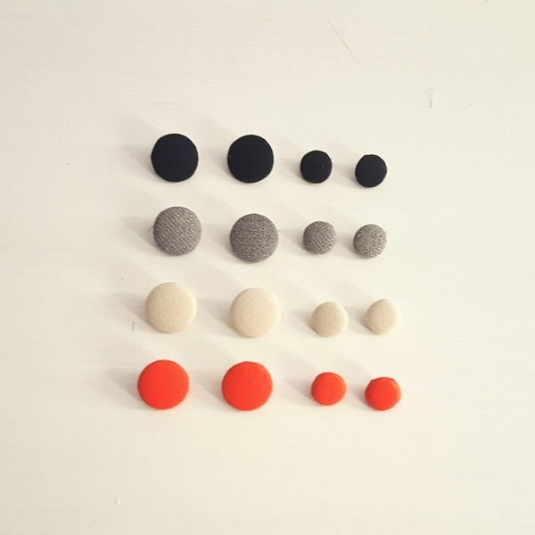 Σκουλαρίκια stud απο χειροποιητα υφασμάτινα κουμπιά σε τέσσερα ταιριαστά χρώματα - καρφωτά, faux bijoux, φθηνά