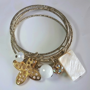 χειροποίητα βραχιόλια (5) χρυσού χρώματος με χρυσά στοιχεία, φίλντισι, ημιπολύτιμη πέτρα, γυάλινο στοιχείο και μπαλίτσα με ιριδίζοντα στρας - charms, χάντρες, σταθερά