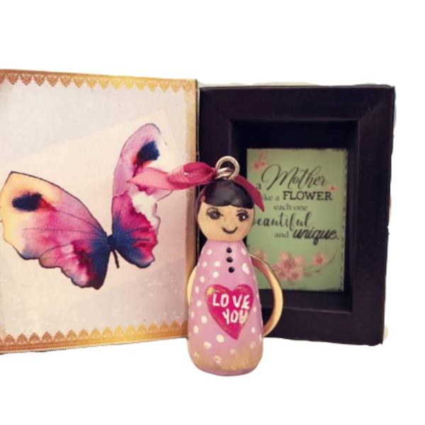 Mini ξύλινη κούκλα Peg Doll ζωγραφισμένη στο χέρι. Ιδανικό δώρο για την γιορτή της Μητέρας - ξύλινο, γιορτή της μητέρας, ανδρικά μπρελόκ