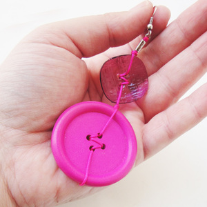 Σκουλαρίκια ροζ κουμπιά - statement, μακριά, κρεμαστά, μεγάλα σκουλαρίκια - 2