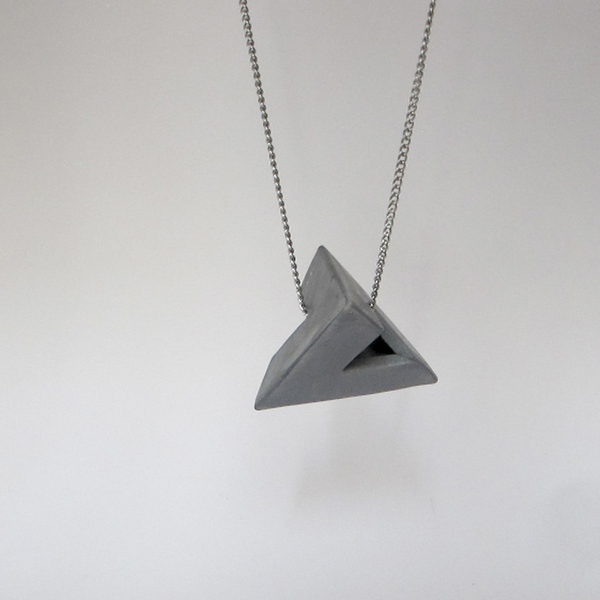 Μίνιμαλ μενταγιόν - πυραμίδα από πολυμερή πηλό - πηλός, γεωμετρικά σχέδια, minimal, polymer clay