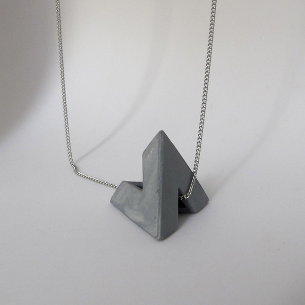 Μίνιμαλ μενταγιόν - πυραμίδα από πολυμερή πηλό - πηλός, γεωμετρικά σχέδια, minimal, polymer clay - 2