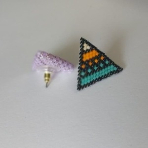 Τρίγωνα σκουλαρίκια με χρώματα. - chic, χάντρες, καρφωτά - 3