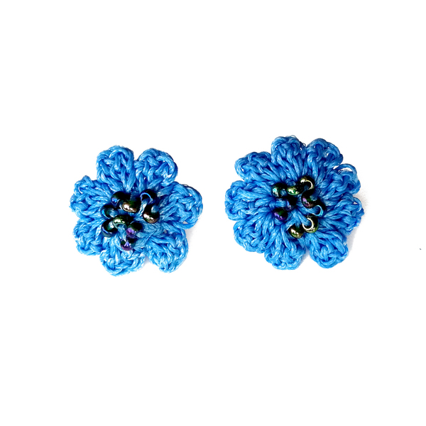 Πλεκτά σκουλαρίκια λουλούδι σε μπλε αποχρώσεις - κερωμένα κορδόνια, λουλούδι, καρφωτά, πλεκτά