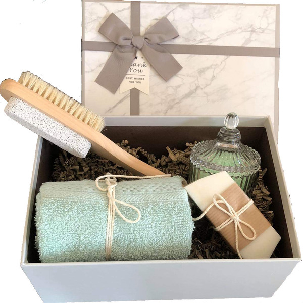 Gift Box ''Mint'' - πετσέτα, σαπούνια