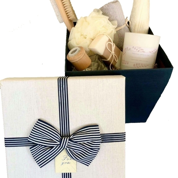 Gift box ''Navy Blue'' 100 - σαπούνια, αρωματικό χώρου, κερί σόγιας