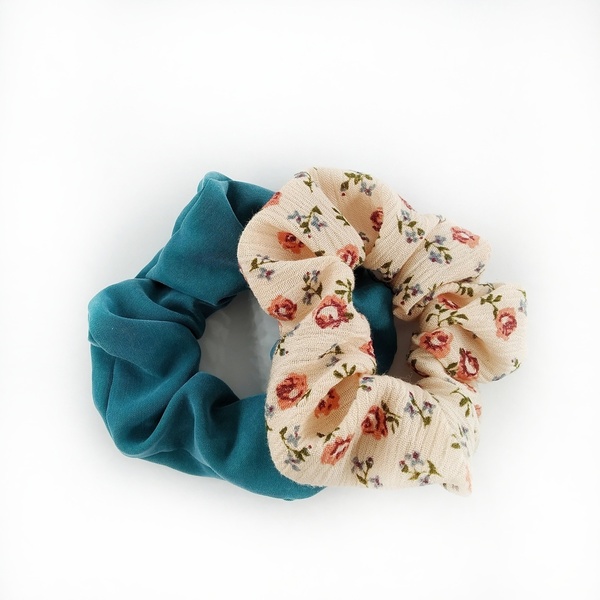 Σετ scrunchies πετρόλ και μπεζ με τριαντάφυλλα - λαστιχάκια μαλλιών