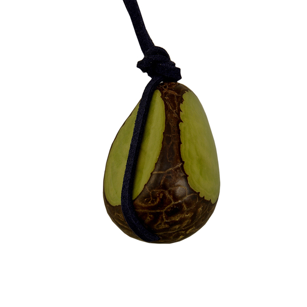 Χειροποίητο μακρύ κολιέ με μεγάλο πράσινο tagua nut σκαλισμένο με το χέρι - μακριά, boho, δώρα για γυναίκες - 2