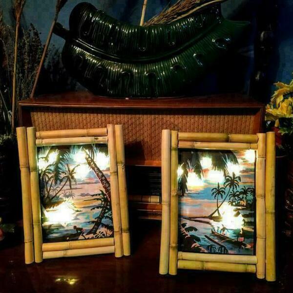 Σετ δύο εξωτικών φωτιζόμενων κορνιζών μπαμπού με θέμα νησί Ειρηνικού - vintage, πίνακες & κάδρα
