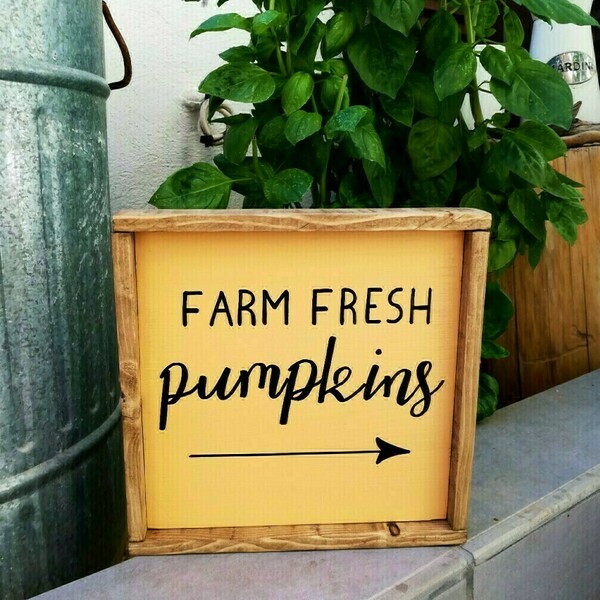 "Farm fresh pumpkins" - Ξύλινη πινακίδα 22 × 22 εκ. για την είσοδο / το καθιστικό ( φθινόπωρο ) - πίνακες & κάδρα, φθινόπωρο, κολοκύθα, ξύλινα διακοσμητικά - 2