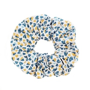Scrunchie λαστιχάκι μαλλιών #blueNyellowtriangles - κοκκαλάκι, γυναικεία, γεωμετρικά σχέδια, λαστιχάκια μαλλιών