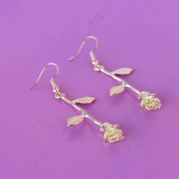 "Golden roses"- Σκουλαρίκια τριαντάφυλλα κρεμαστά 5,5εκ. (ορείχαλκος) - επιχρυσωμένα, romantic, μακριά, λουλούδι, κρεμαστά - 2